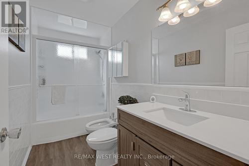 7710 Jubilee Drive, Niagara Falls, ON - Indoor Photo Showing Bathroom