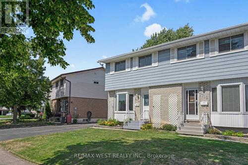 7710 Jubilee Drive, Niagara Falls, ON - Outdoor With Facade