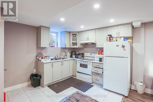 23 Cranberry Crescent, Brampton, ON - Indoor Photo Showing Kitchen With Double Sink