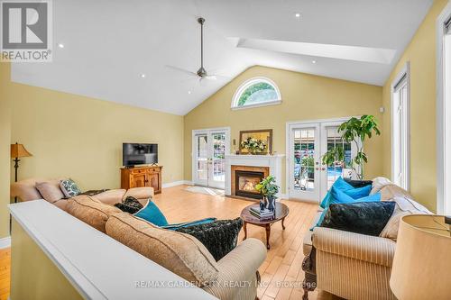 45 Bell Avenue, Grimsby, ON - Indoor Photo Showing Living Room With Fireplace