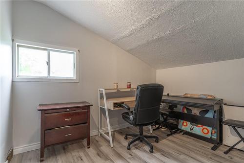 15 Agnes Street, Hamilton, ON - Indoor Photo Showing Office