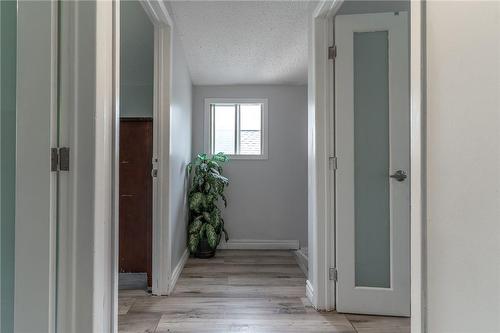 15 Agnes Street, Hamilton, ON - Indoor Photo Showing Other Room