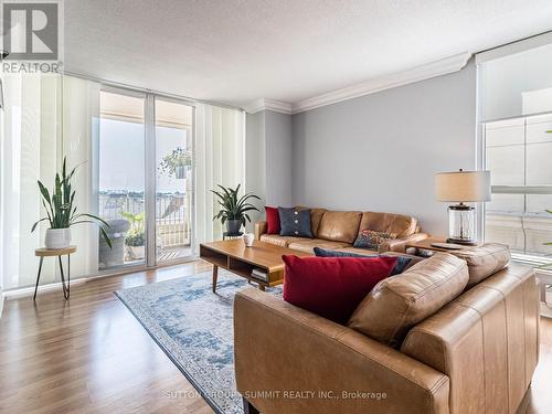 508 - 2285 Lakeshore Boulevard W, Toronto (Mimico), ON - Indoor Photo Showing Living Room