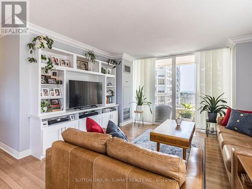 508 - 2285 Lakeshore Boulevard W, Toronto (Mimico), ON - Indoor Photo Showing Living Room