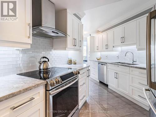 508 - 2285 Lakeshore Boulevard W, Toronto (Mimico), ON - Indoor Photo Showing Kitchen With Upgraded Kitchen