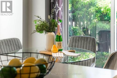 5183 Dryden Avenue, Burlington, ON - Indoor Photo Showing Dining Room