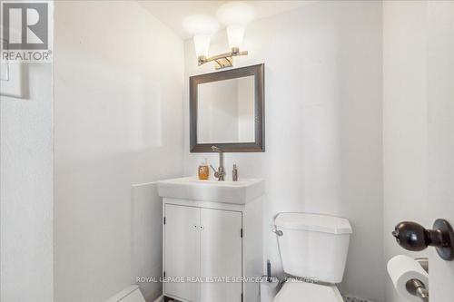 407 - 2556 Argyle Road, Mississauga, ON - Indoor Photo Showing Bathroom