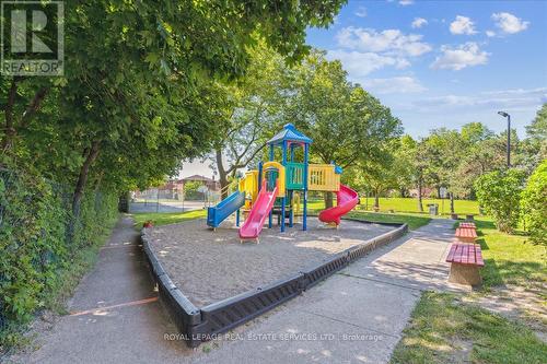 407 - 2556 Argyle Road, Mississauga, ON - Outdoor