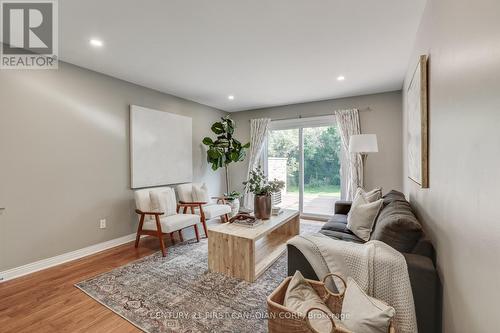 36 - 1385 Commissioners Road W, London, ON - Indoor Photo Showing Living Room