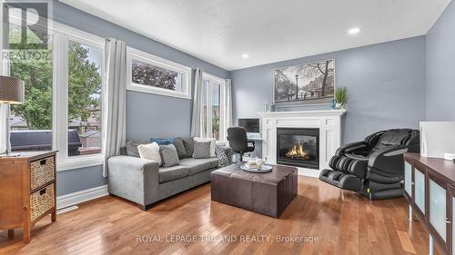 2145 Quarrier Road, London, ON - Indoor Photo Showing Living Room With Fireplace