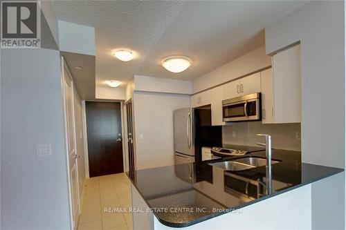 1905 - 215 Sherway Gardens Road, Toronto (Islington-City Centre West), ON - Indoor Photo Showing Kitchen With Double Sink With Upgraded Kitchen