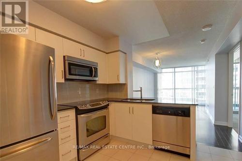 1905 - 215 Sherway Gardens Road, Toronto (Islington-City Centre West), ON - Indoor Photo Showing Kitchen