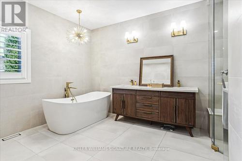 26 Turi Drive, Hamilton, ON - Indoor Photo Showing Bathroom