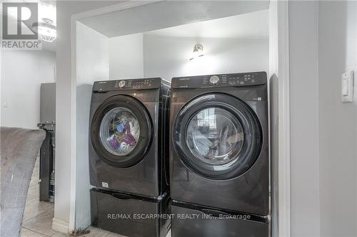 15 Agnes Street, Hamilton (Crown Point), ON - Indoor Photo Showing Laundry Room