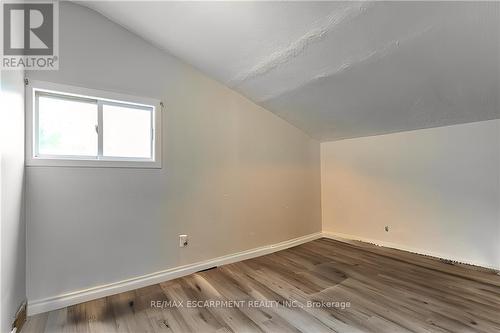 15 Agnes Street, Hamilton (Crown Point), ON - Indoor Photo Showing Other Room