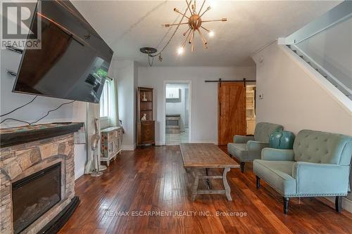 15 Agnes Street, Hamilton (Crown Point), ON - Indoor Photo Showing Living Room With Fireplace