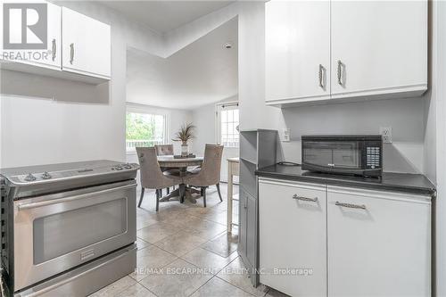 15 Agnes Street, Hamilton (Crown Point), ON - Indoor Photo Showing Kitchen