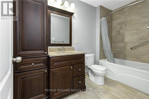 106 Highland Avenue, Port Colborne (Main Street), ON - Indoor Photo Showing Bathroom