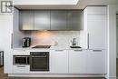 3001 - 85 Wood Street, Toronto (Church-Yonge Corridor), ON  - Indoor Photo Showing Kitchen 