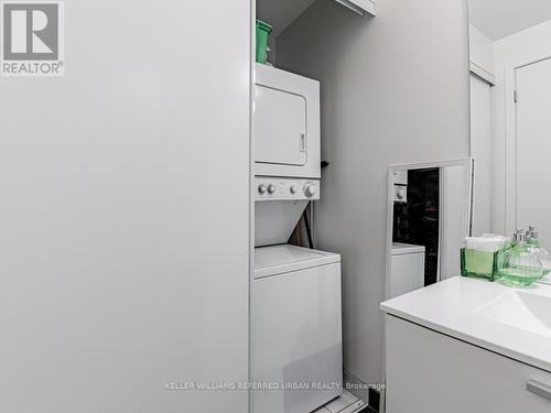 902 - 105 The Queensway, Toronto (High Park-Swansea), ON - Indoor Photo Showing Laundry Room