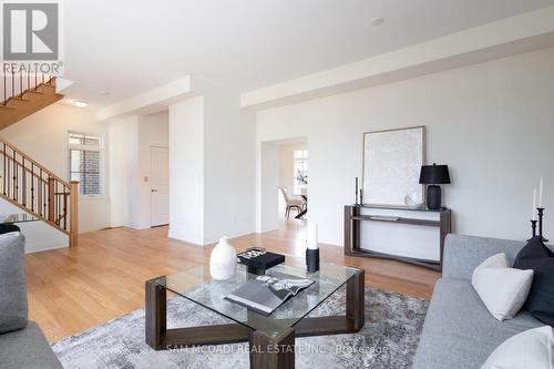 2163 Royal Gala Circle, Mississauga (Lakeview), ON - Indoor Photo Showing Living Room