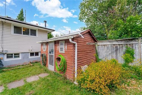 5212 New Street, Burlington, ON - Outdoor