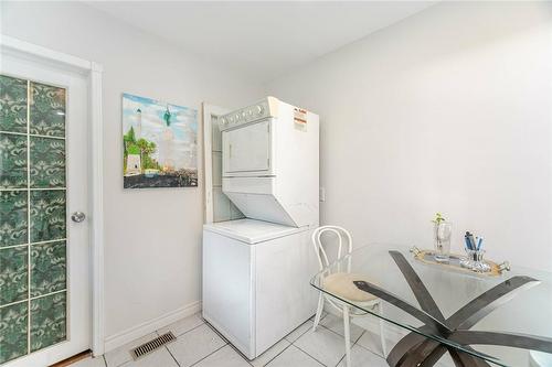 5212 New Street, Burlington, ON - Indoor Photo Showing Laundry Room