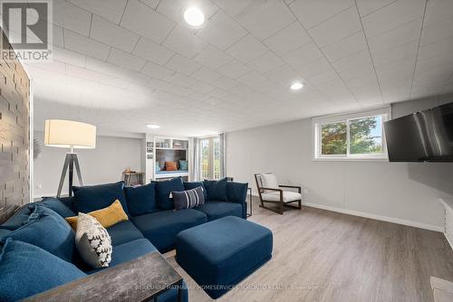 1276 Closson Road, Prince Edward County, ON - Indoor Photo Showing Living Room