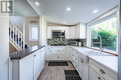 34 Ridgewood Drive, Norfolk, ON - Indoor Photo Showing Kitchen With Upgraded Kitchen