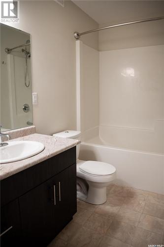 105 3367 Green Poppy Street, Regina, SK - Indoor Photo Showing Bathroom