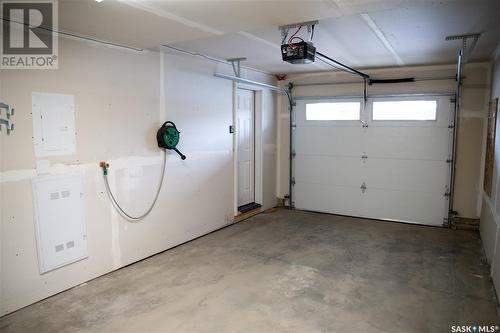 105 3367 Green Poppy Street, Regina, SK - Indoor Photo Showing Garage