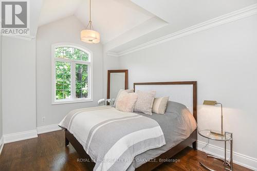 4052 Apple Valley Lane, Burlington (Shoreacres), ON - Indoor Photo Showing Bedroom