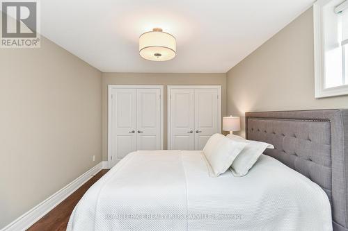 4052 Apple Valley Lane, Burlington (Shoreacres), ON - Indoor Photo Showing Bedroom