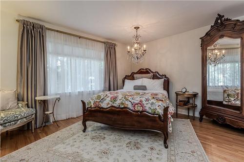 236 Donnelly Drive, Mississauga, ON - Indoor Photo Showing Bedroom