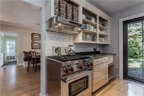 236 Donnelly Drive, Mississauga, ON - Indoor Photo Showing Kitchen