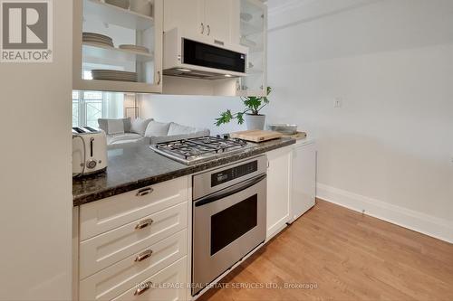 313 - 20 Scrivener Square, Toronto (Rosedale-Moore Park), ON - Indoor Photo Showing Kitchen