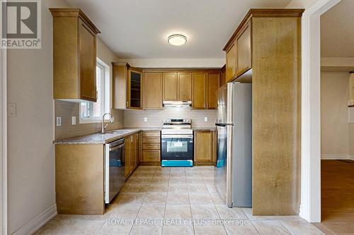 37 Teal Crescent Circle, Brampton (Credit Valley), ON - Indoor Photo Showing Kitchen With Stainless Steel Kitchen