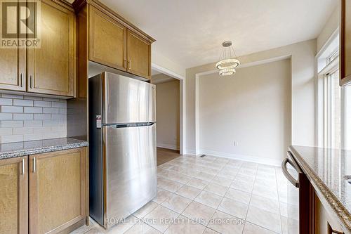 37 Teal Crescent Circle, Brampton (Credit Valley), ON - Indoor Photo Showing Kitchen