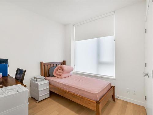 407-530 Michigan St, Victoria, BC - Indoor Photo Showing Bedroom