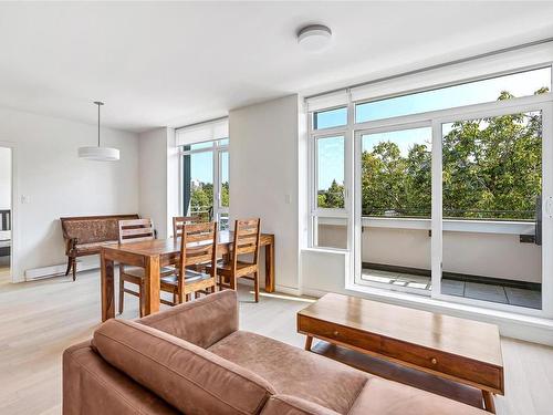 407-530 Michigan St, Victoria, BC - Indoor Photo Showing Living Room