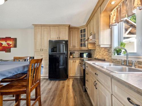 Kitchen - 113 Ch. St-Charles, Val-Des-Monts, QC 