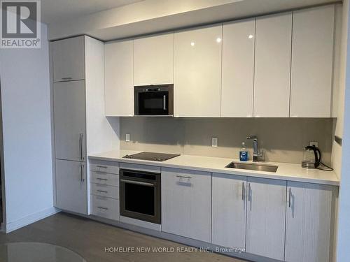 2010 - 330 Richmond Street W, Toronto, ON - Indoor Photo Showing Kitchen