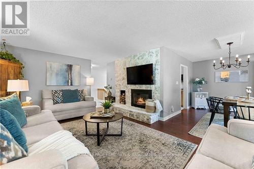 601 Glenwood Drive, Pembroke, ON - Indoor Photo Showing Living Room With Fireplace