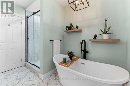 601 Glenwood Drive, Pembroke, ON - Indoor Photo Showing Bathroom