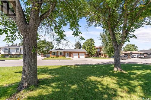 1326 Regal Crescent, Moose Jaw, SK - Outdoor