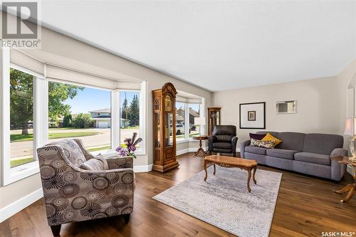 1326 Regal Crescent, Moose Jaw, SK - Indoor Photo Showing Living Room