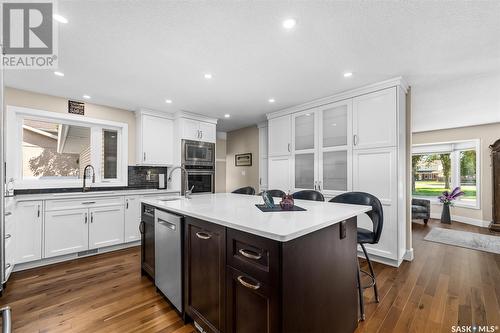 1326 Regal Crescent, Moose Jaw, SK - Indoor Photo Showing Kitchen With Upgraded Kitchen