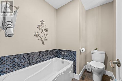 1326 Regal Crescent, Moose Jaw, SK - Indoor Photo Showing Bathroom