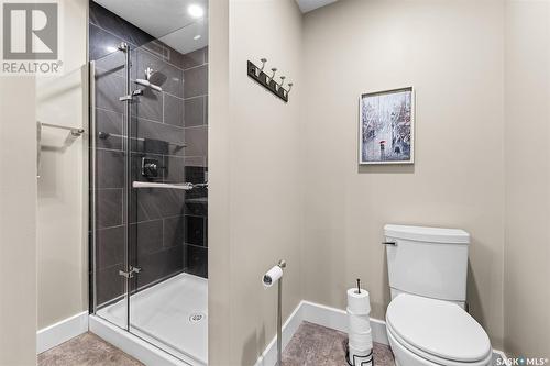 1326 Regal Crescent, Moose Jaw, SK - Indoor Photo Showing Bathroom