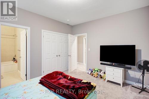 61 Broadacre Drive, Kitchener, ON - Indoor Photo Showing Bedroom